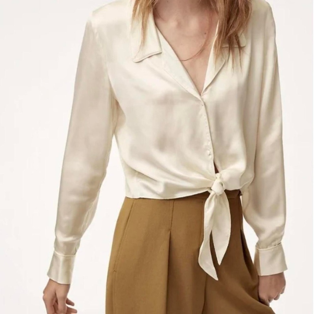 Wilfred Off-White Silky Blouse